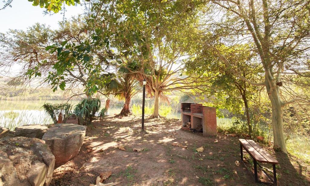 Rain Farm Game Lodge uMhlali Buitenkant foto